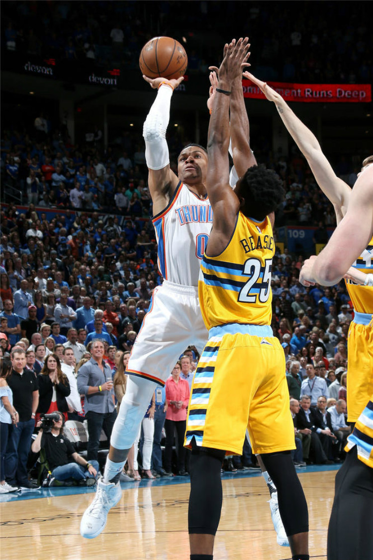 伤病困扰和 伤病困扰和