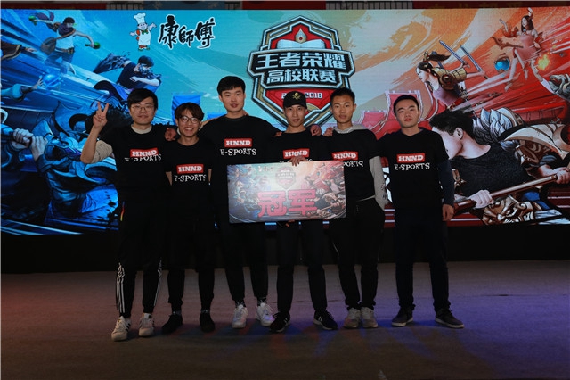 风向却已先 风向却已先