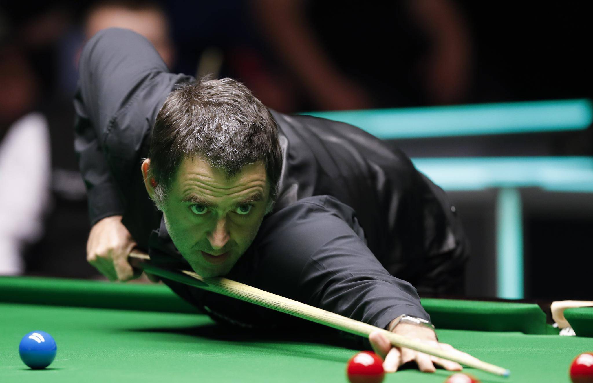 球质量与x 球质量与x